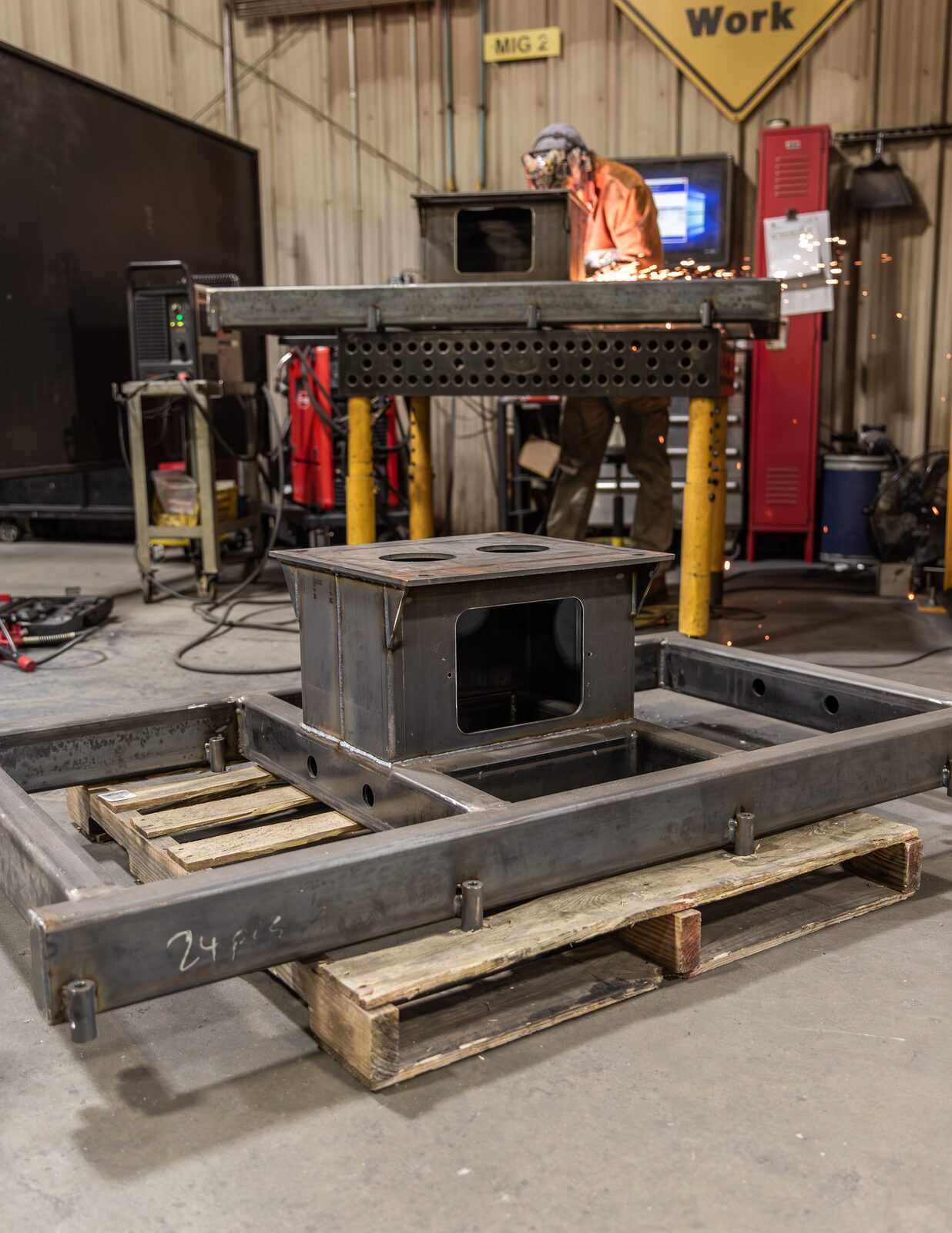 MIG welding bay