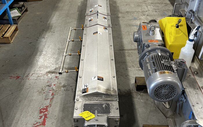 Orthman horizontal screw conveyor with drive
